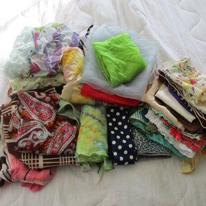 Crafter bag of 50 + cutter scarves / handkerchiefs